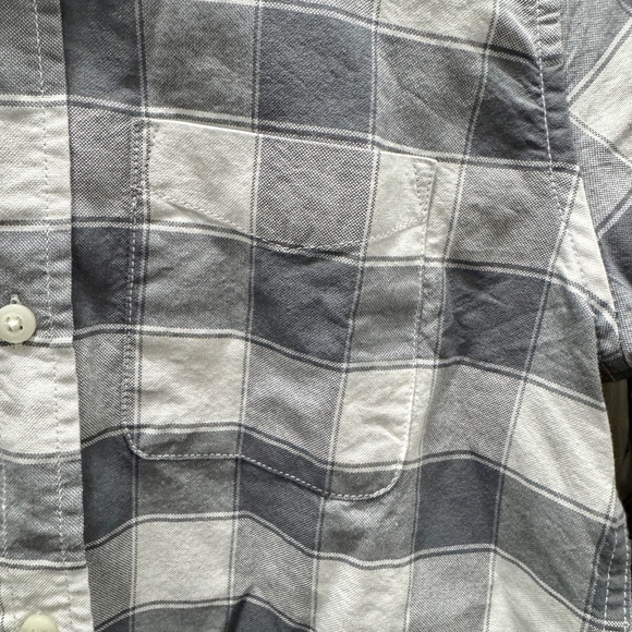 Boys Plaid Oxford Button Down Shirt - Size L (10-12) - Picture 4 of 5